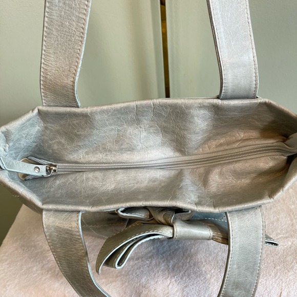 Roberta Gandolfi Women's Gray Genuine Leather Big Ribbon Tote Carryall Handbag - Picture 10 of 13